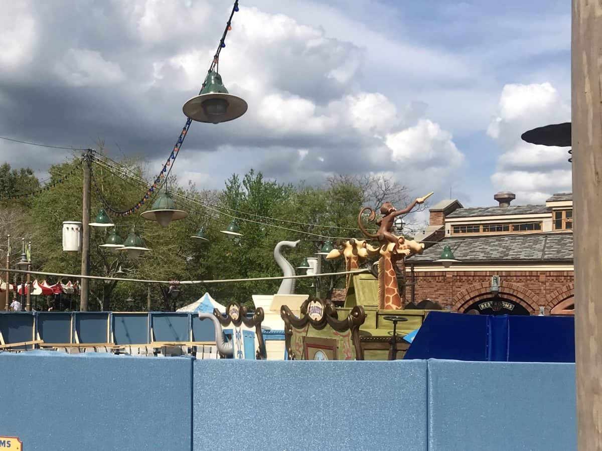 Casey Jr. Splash n Soak Station