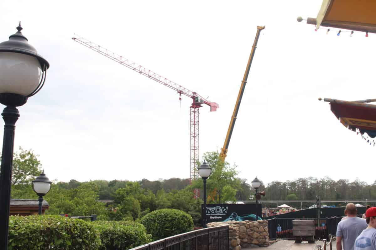 tron lightcycle power run construction