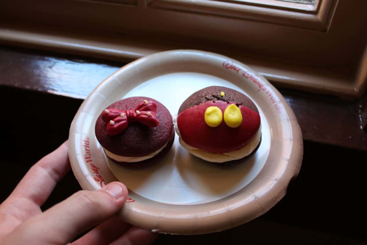 mickey minnie whoopie pie magic kingdom