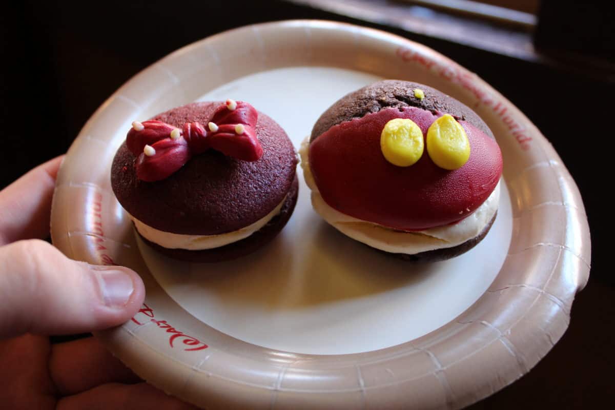 mickey minnie whoopie pie magic kingdom