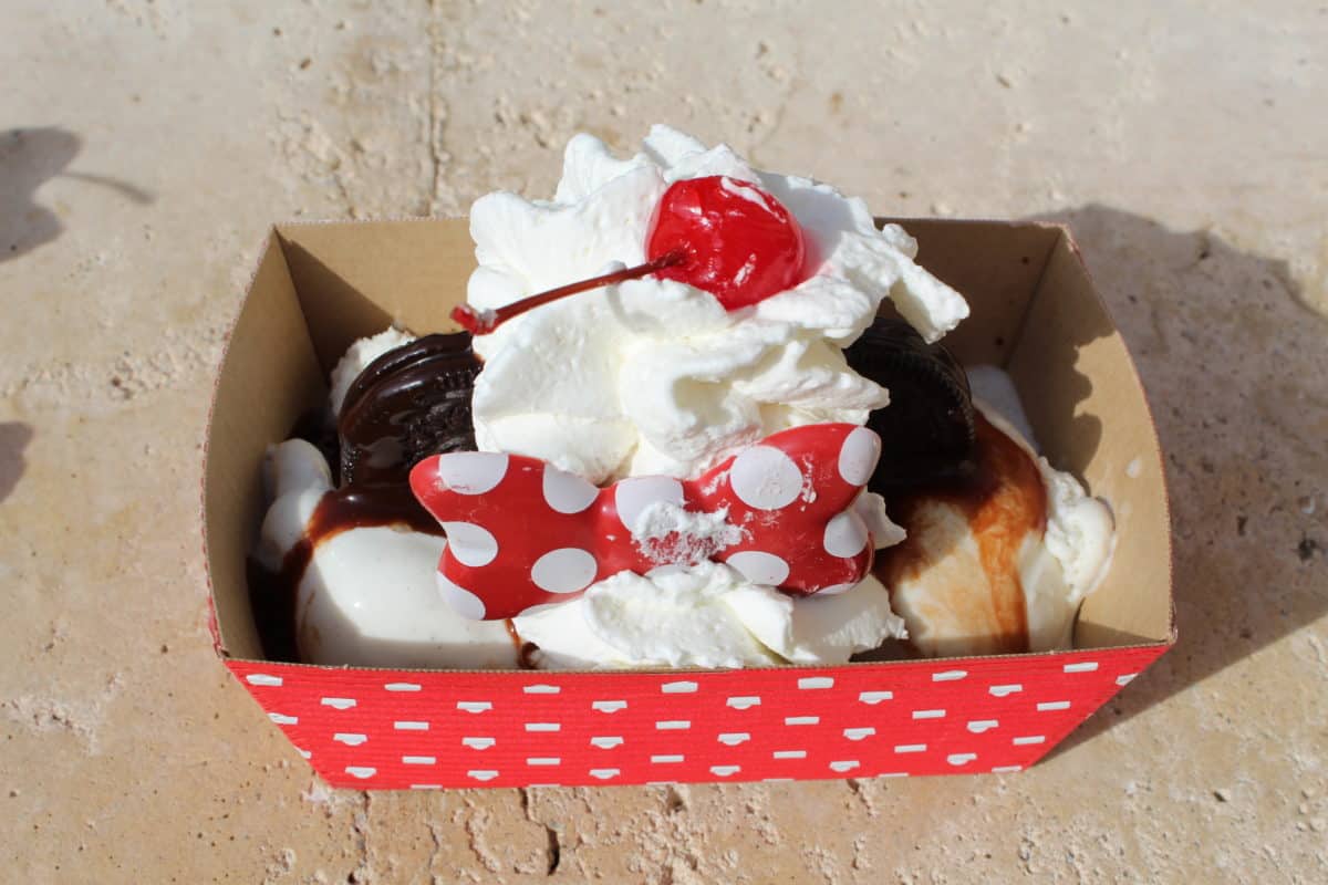 minnie sundae magic kingdom plaza ice cream parlor mickey and minnie celebration march 2019