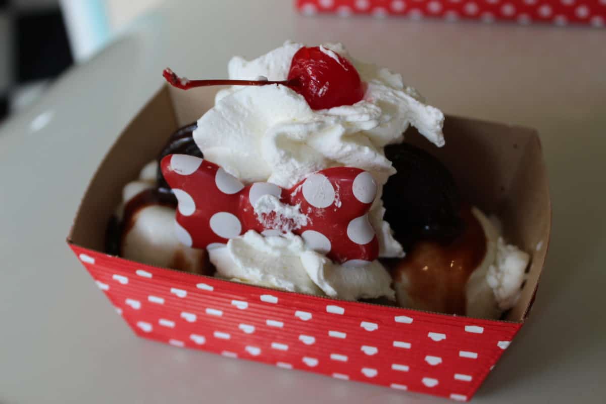 minnie sundae magic kingdom plaza ice cream parlor mickey and minnie celebration march 2019