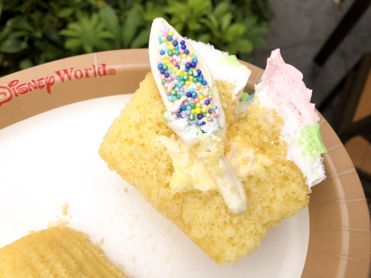 Polynesian Easter Cupcake 