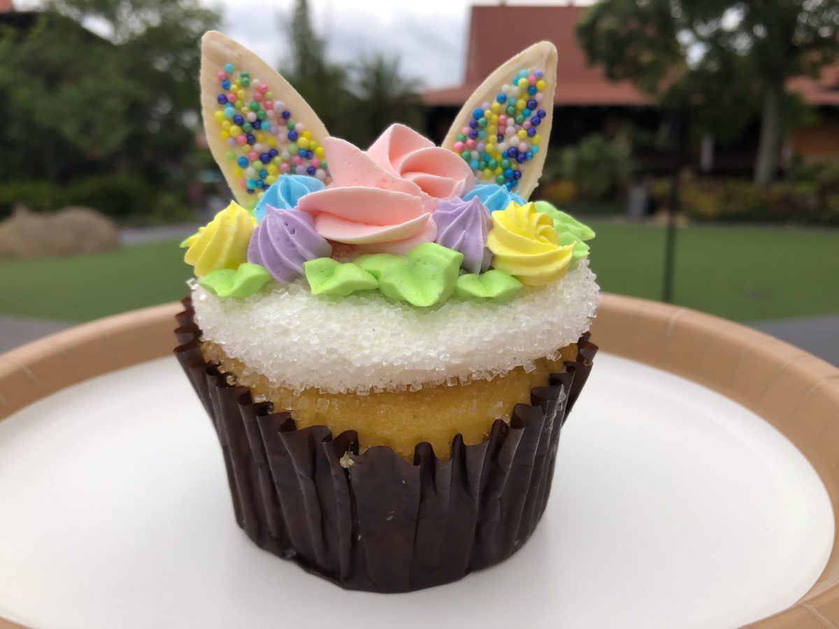 Polynesian Easter Cupcake 