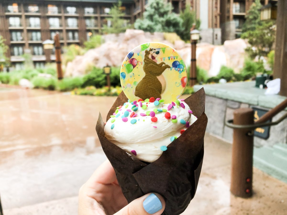 Humphrey the bear cupcake