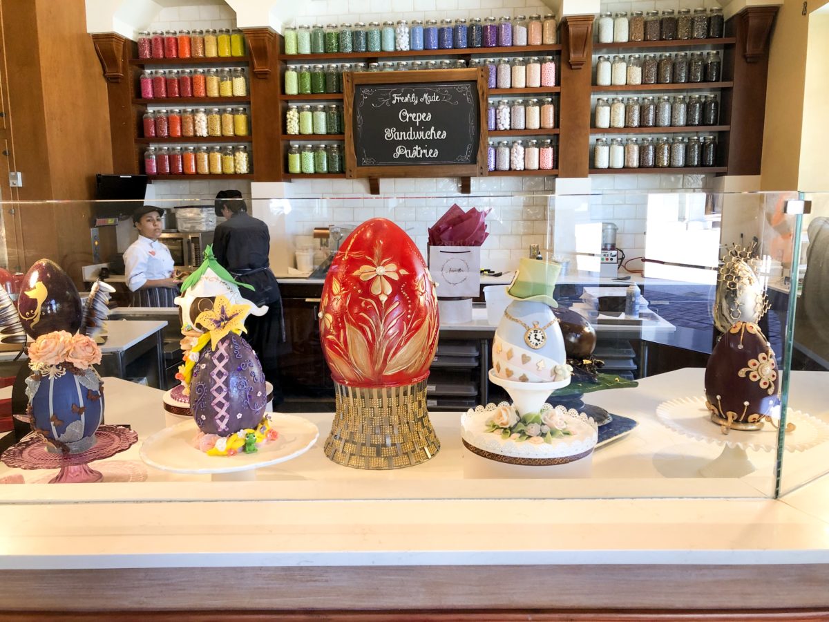 Amorette&rsquo;s Easter Display