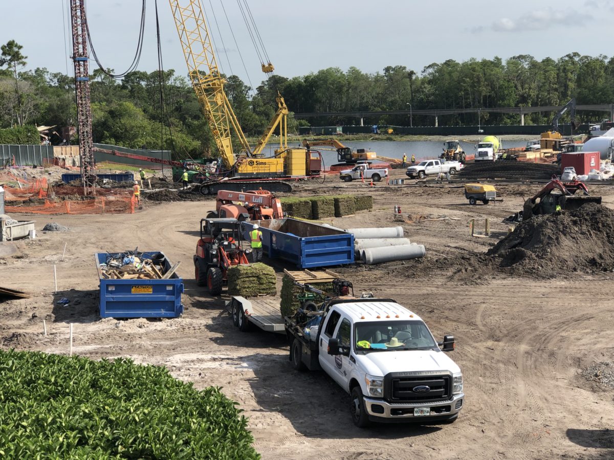 tomorrowland speedway grass