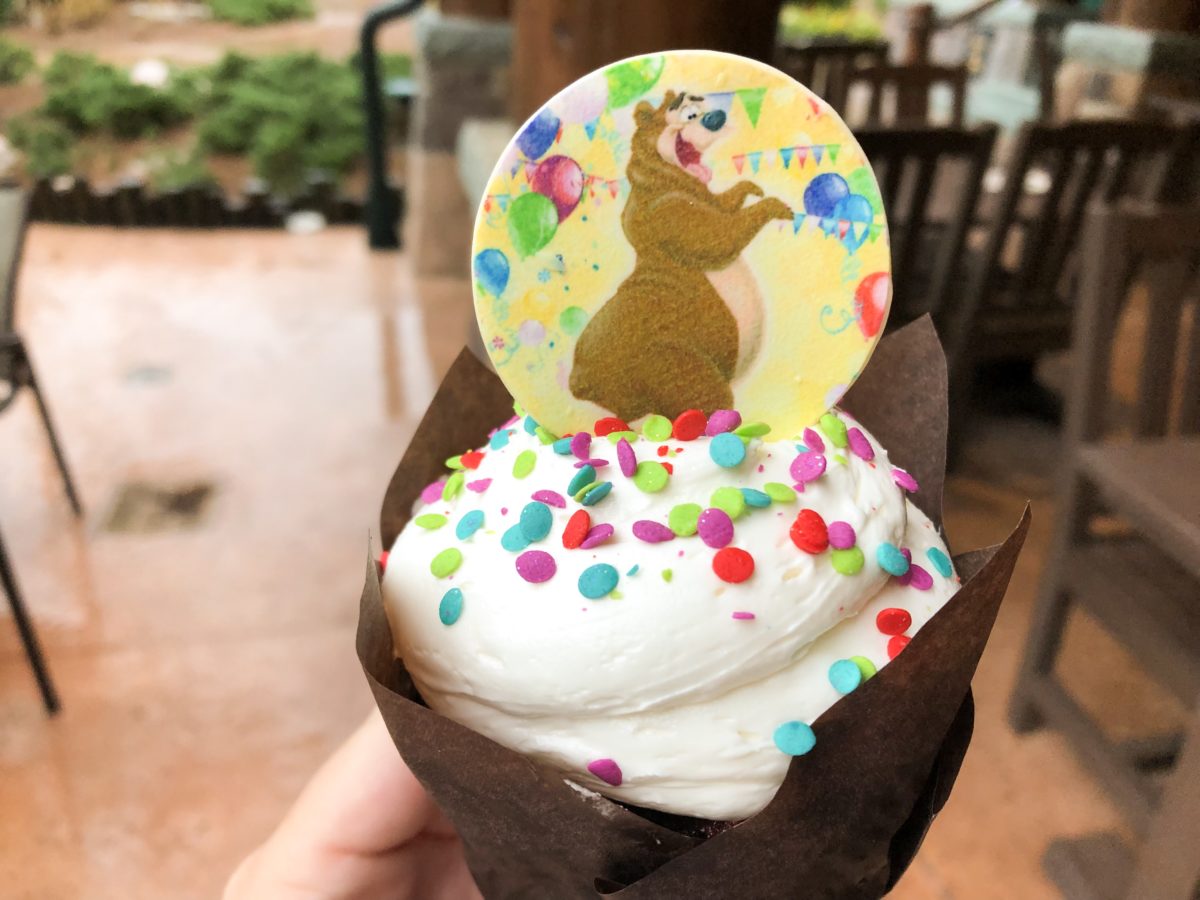 Humphrey the bear cupcake 