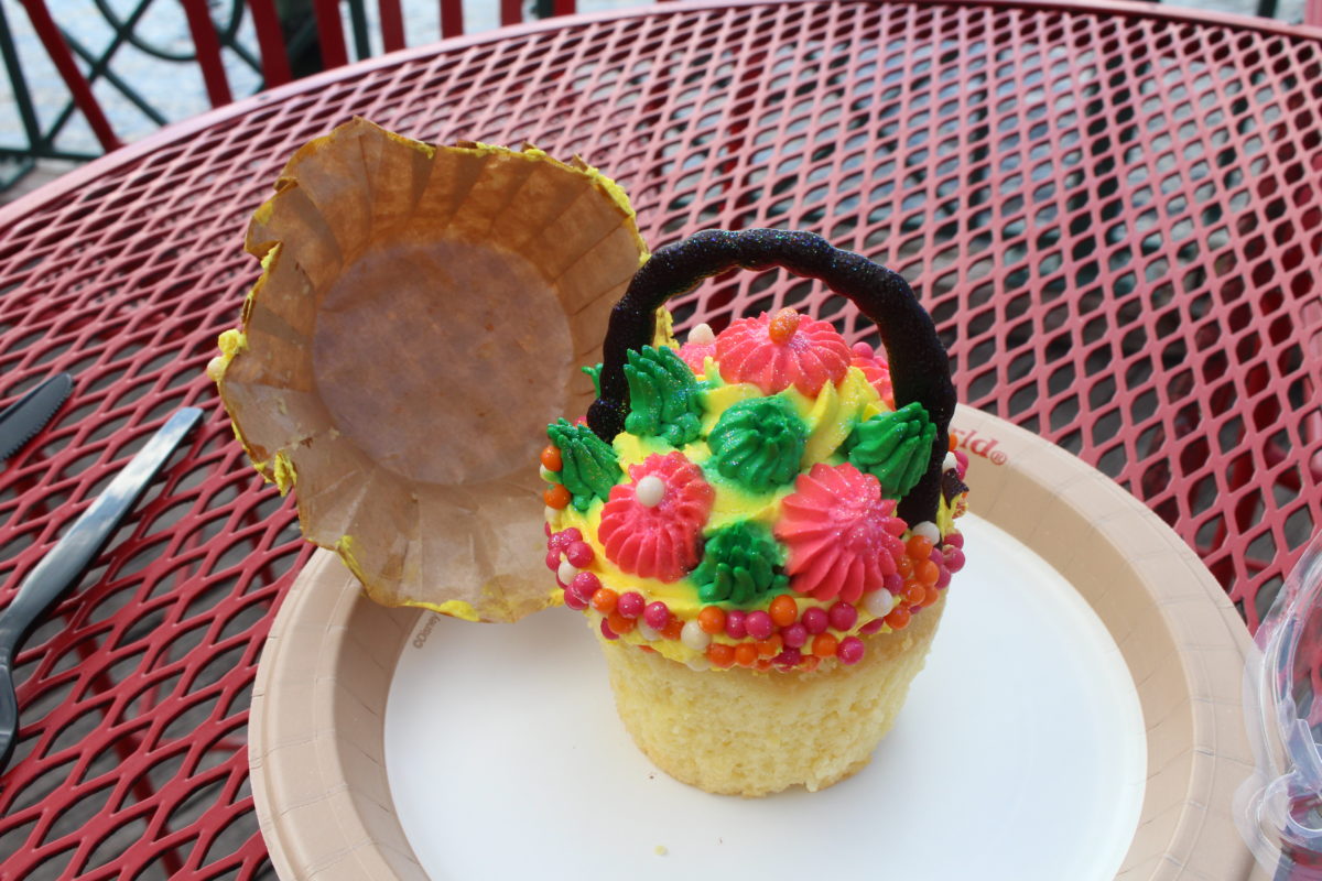 boardwalk Easter Cupcake