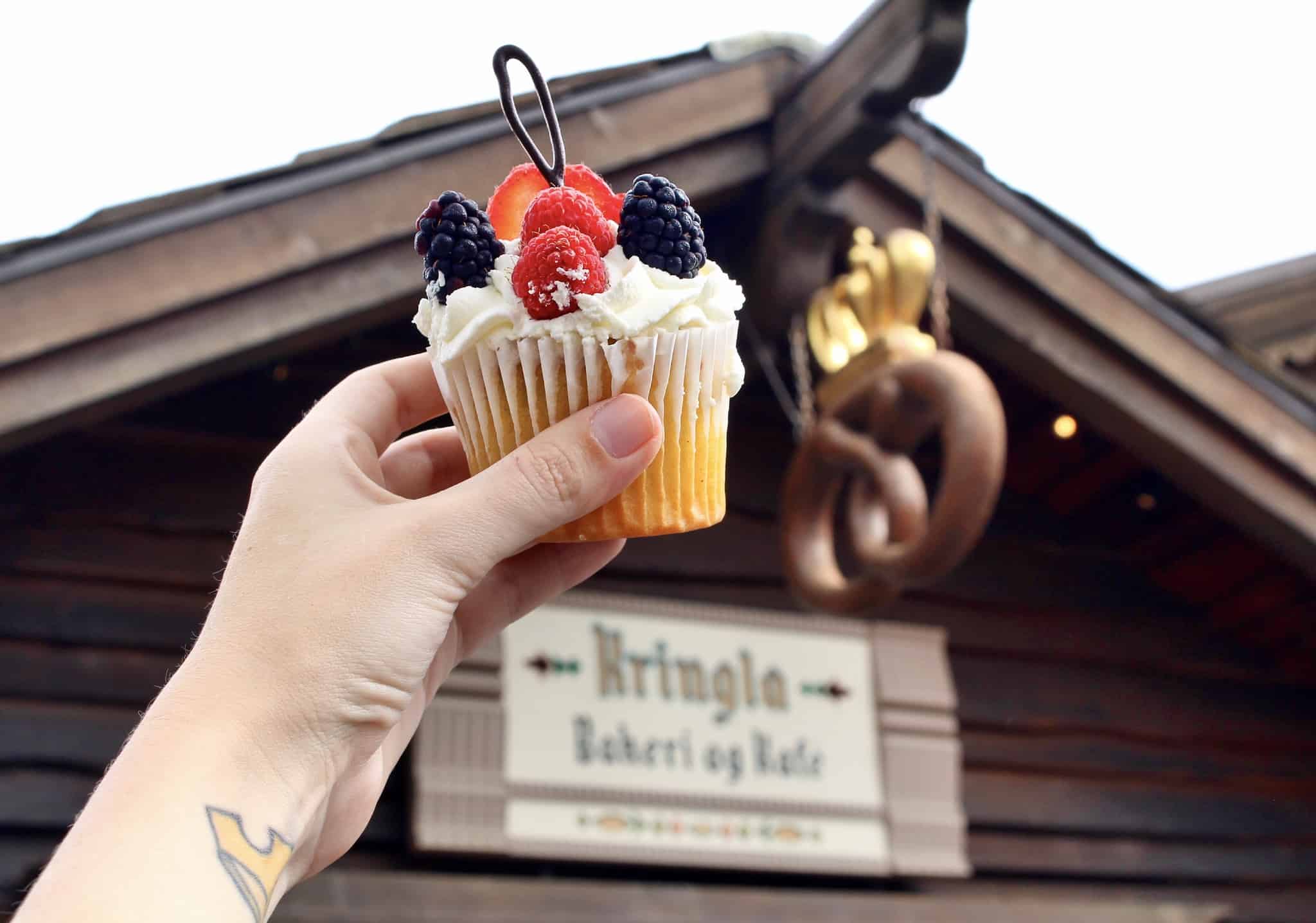 kringla orange berry cupcake