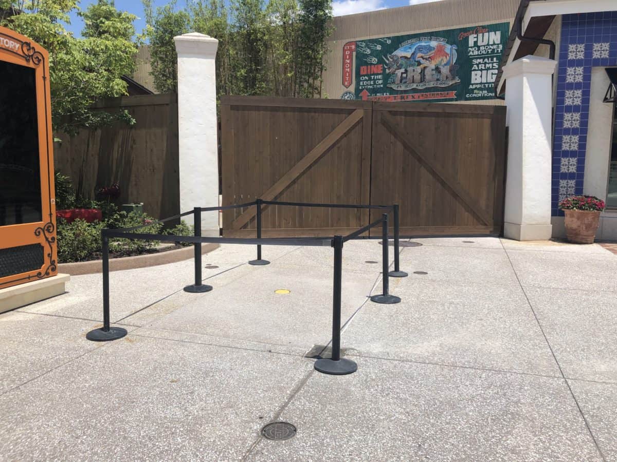 a patch of ground near the pandora jewelry store