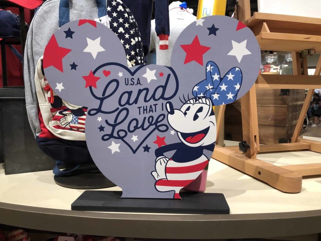 Americana Minnie Land that I love sign