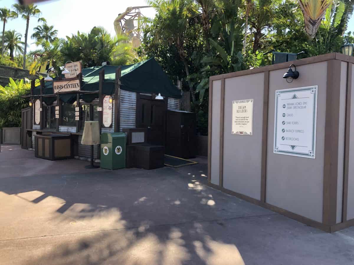 Construction Walls at Hollywood Studios near Backlot Express