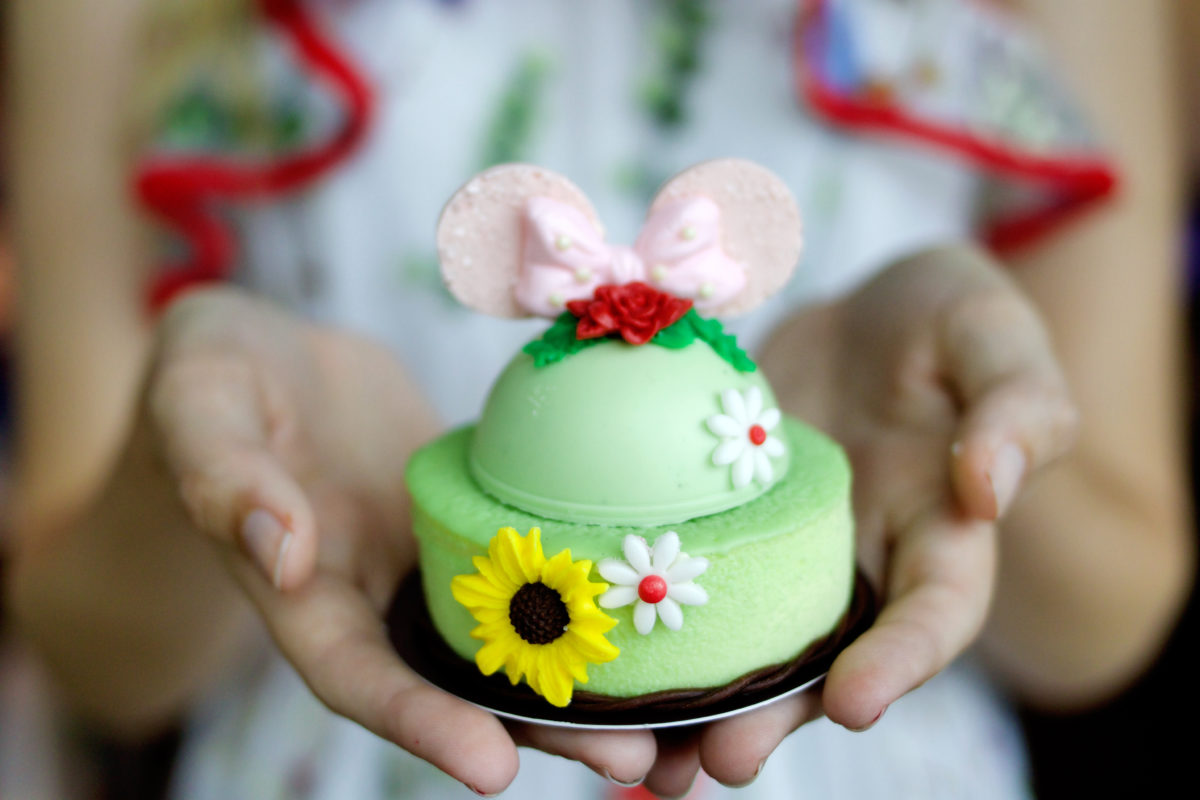 minnie's garden party dessert