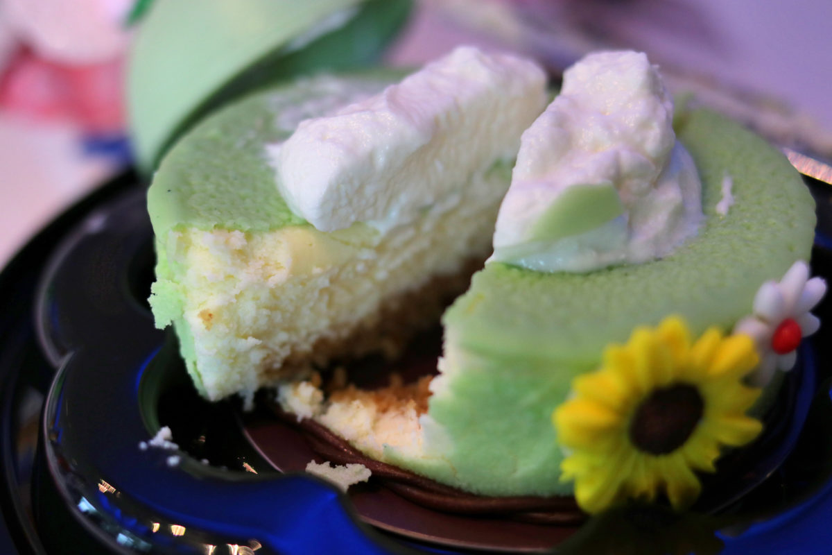 minnie's garden party dessert