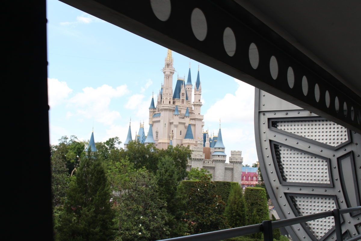 magic kingdom Cinderella Castle 