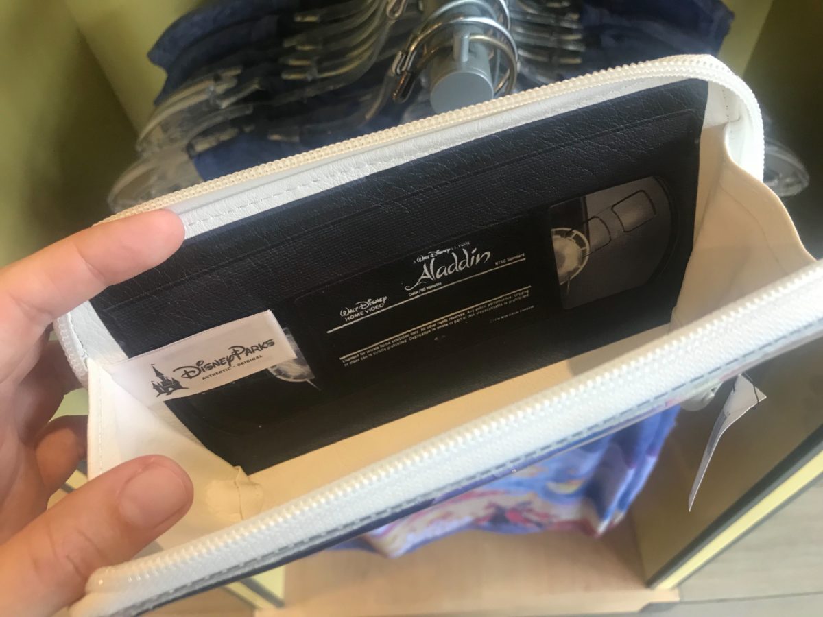 aladdin vhs merchandise 