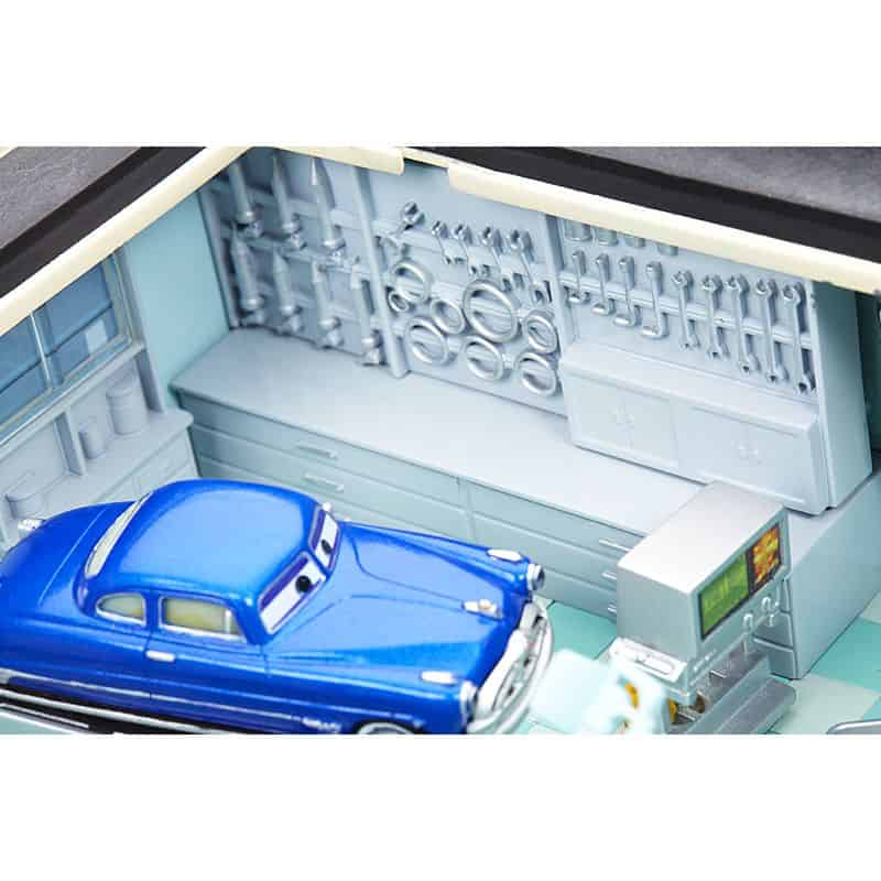 Cars Precision Series Doc Hudson's Ornament Valley Mechanical Clinic Playset