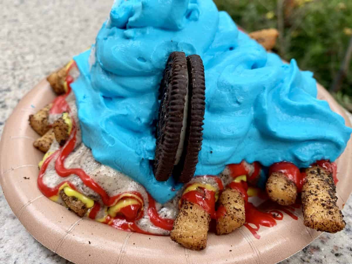 Award Wieners Seasonal Menu Items Lava Dog Lava Fries Funnel Cake Fries Disney California Adventure