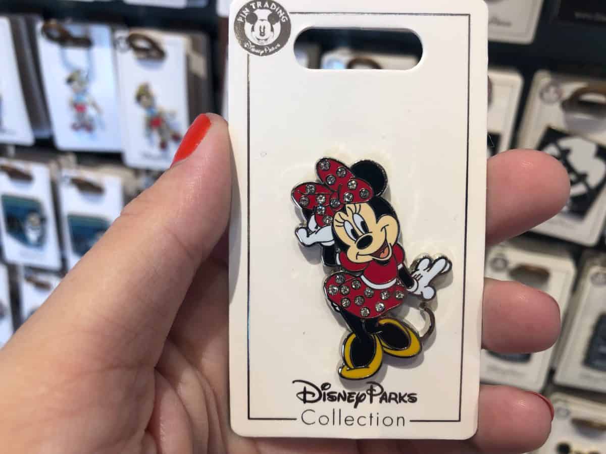Minnie sparkly new open ediiton pin