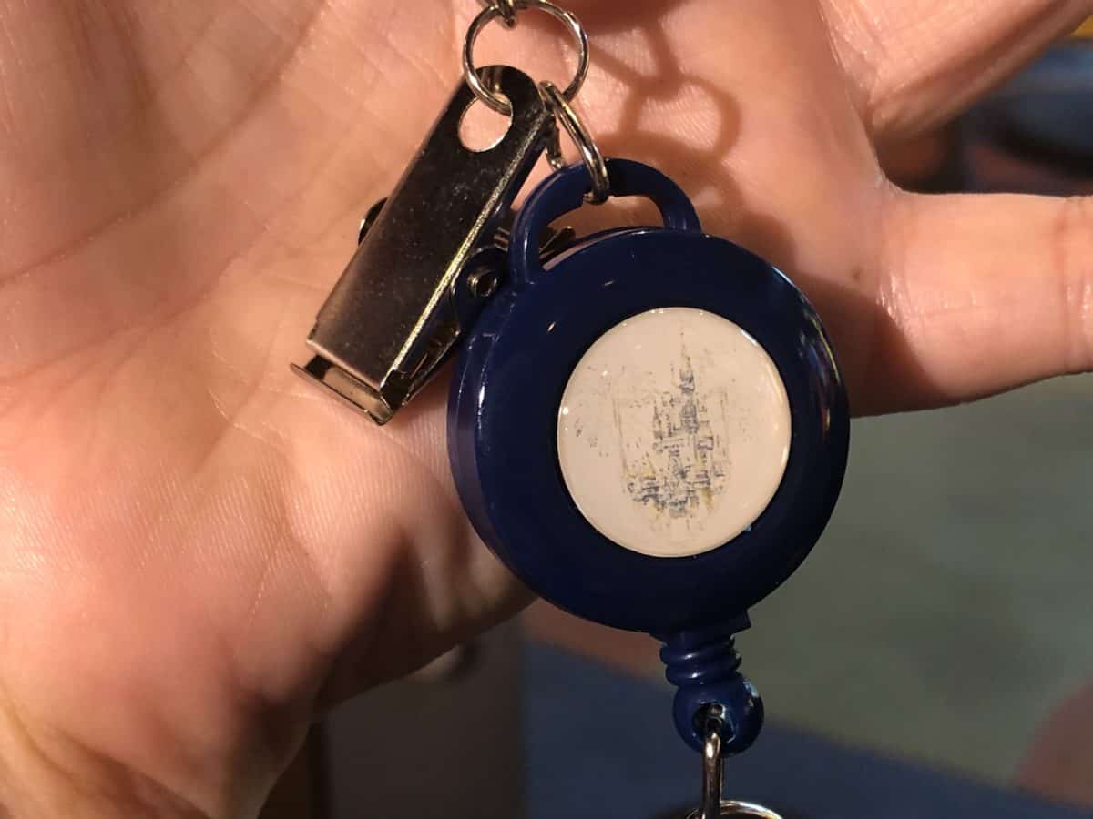 Castle retractible clip ID holder
