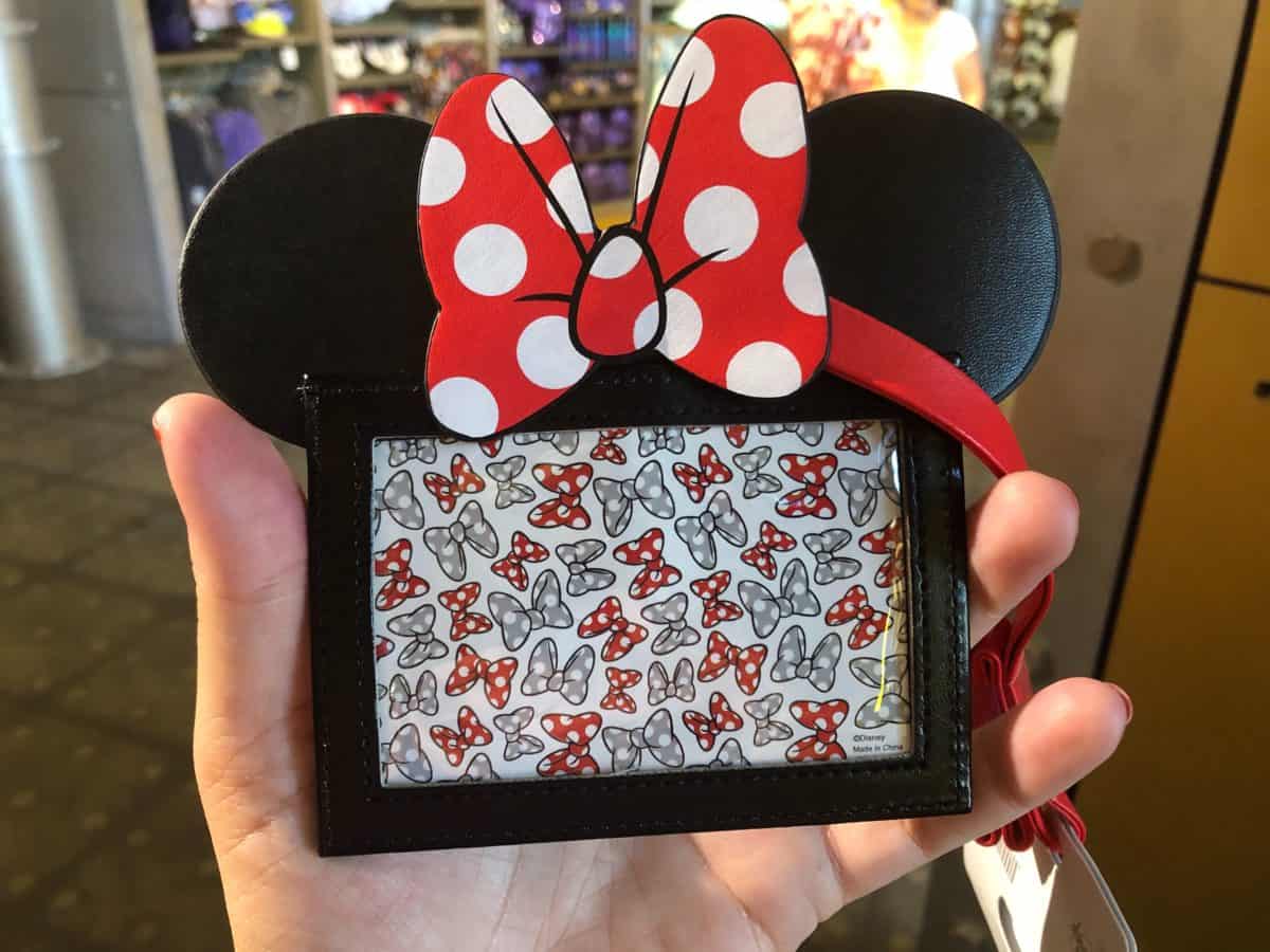 Minnie Mouse ID Holder