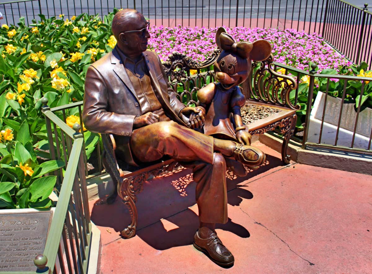 sharing the magic statue