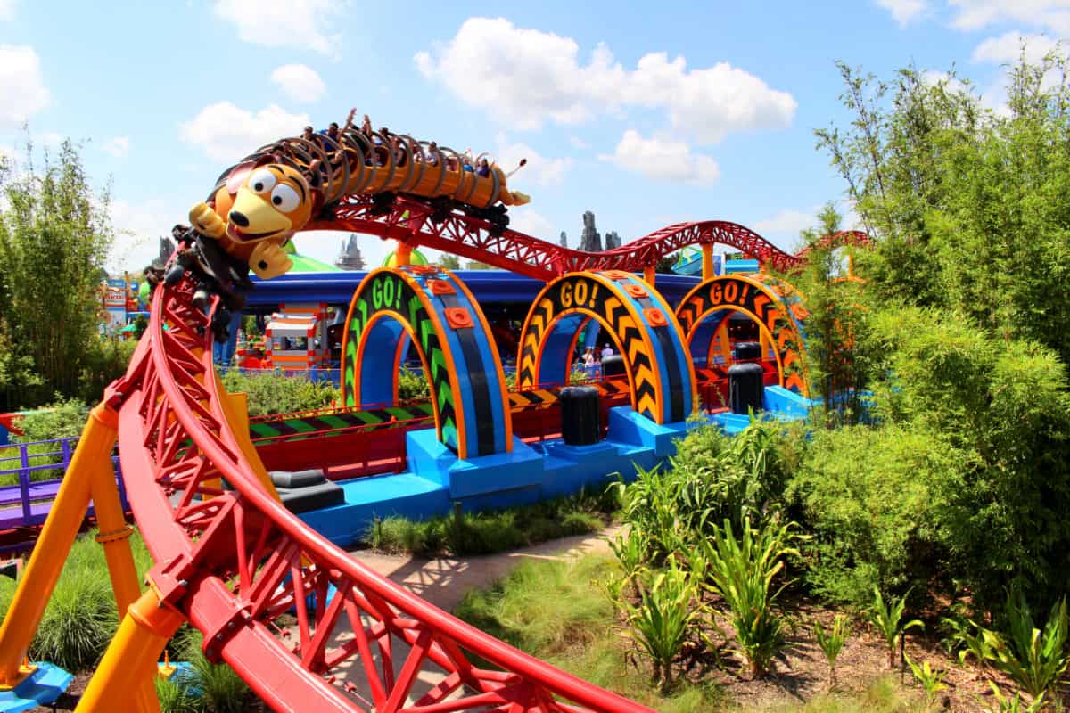 toy story land slinky dog dash