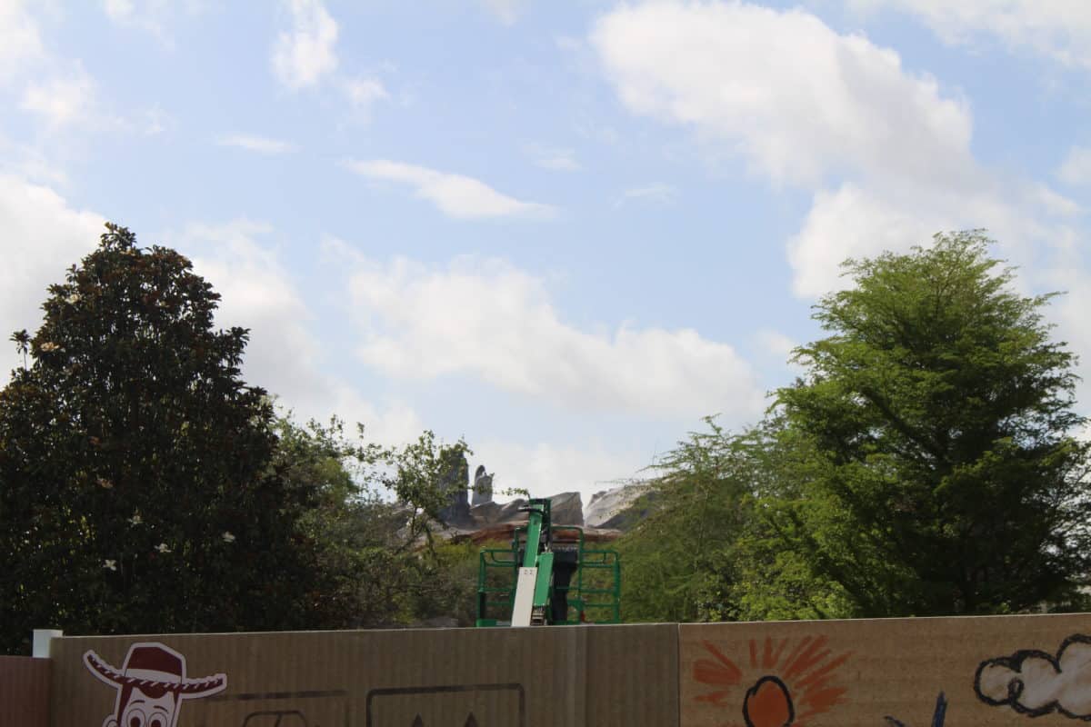 galaxys edge construction