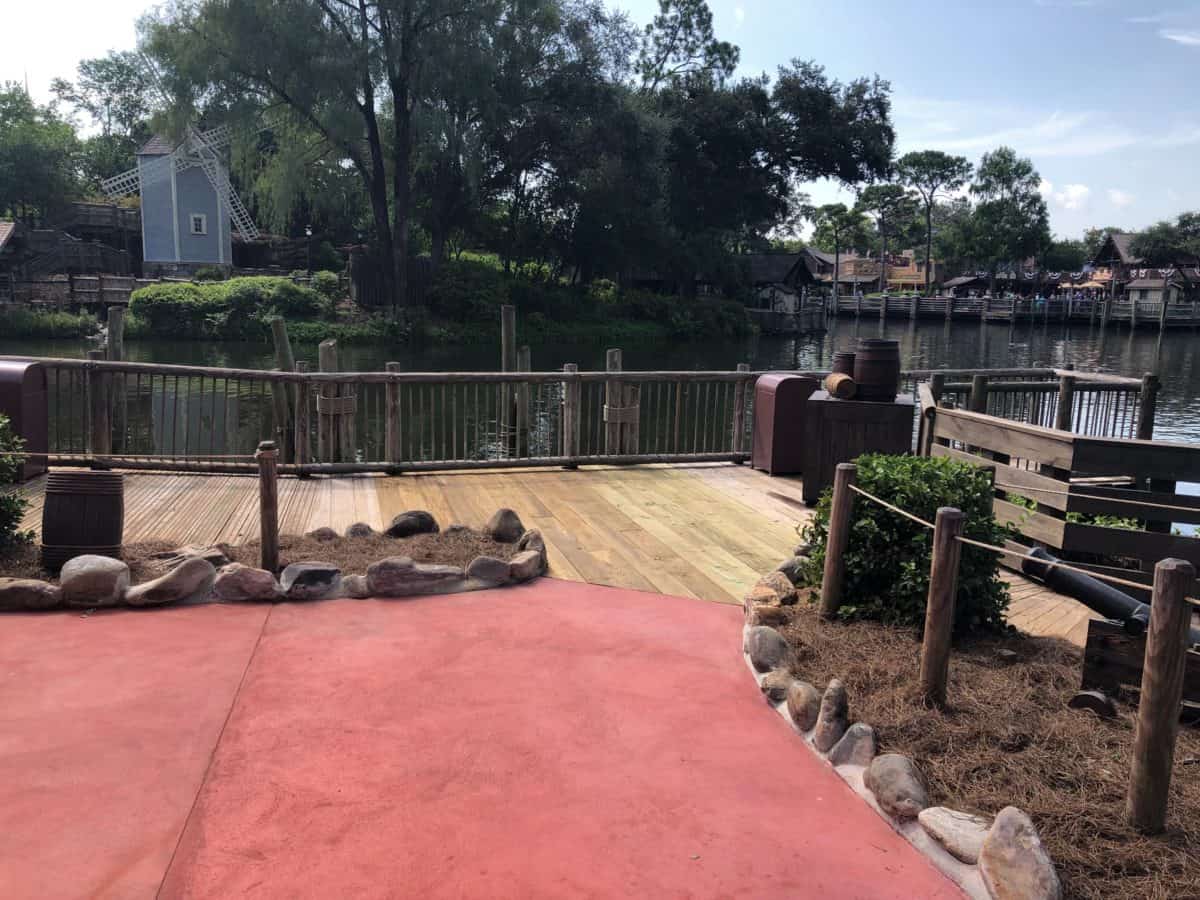 Miner's Cove Frontierland Dock