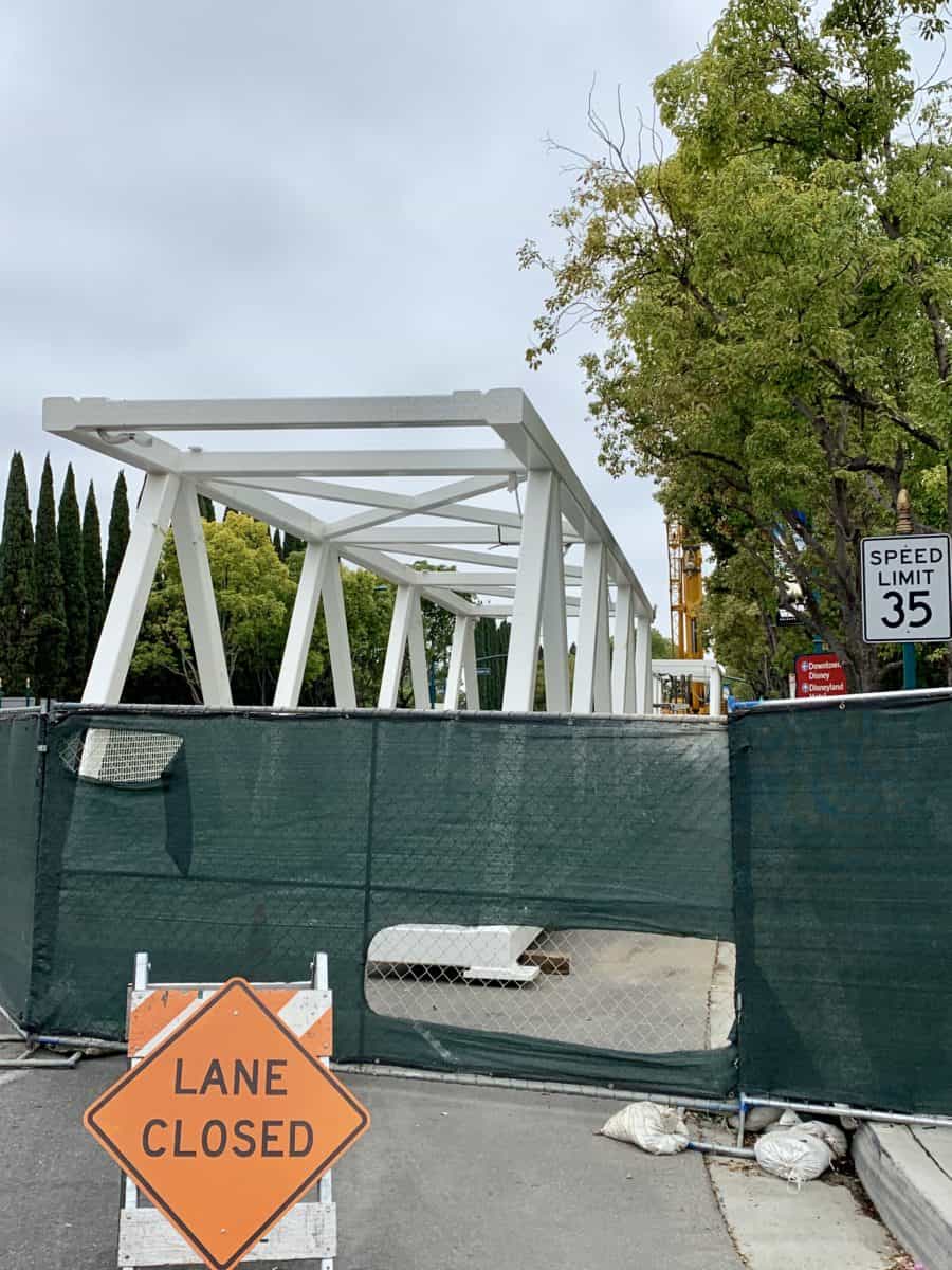 Pedestrian Bridge Installation Begins Pixar Pals Parking Structure Disneyland Resort 