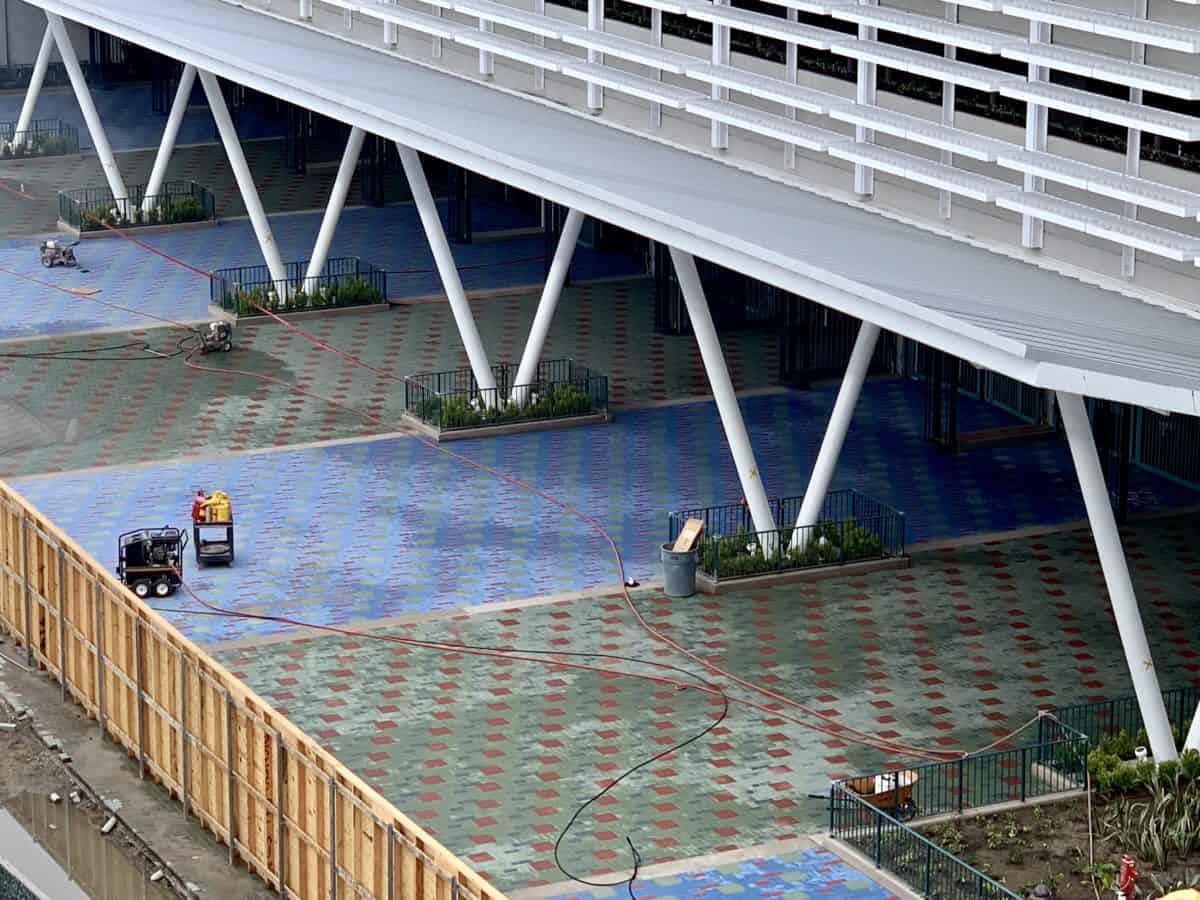 Pedestrian Bridge Installation Begins Pixar Pals Parking Structure Disneyland Resort 