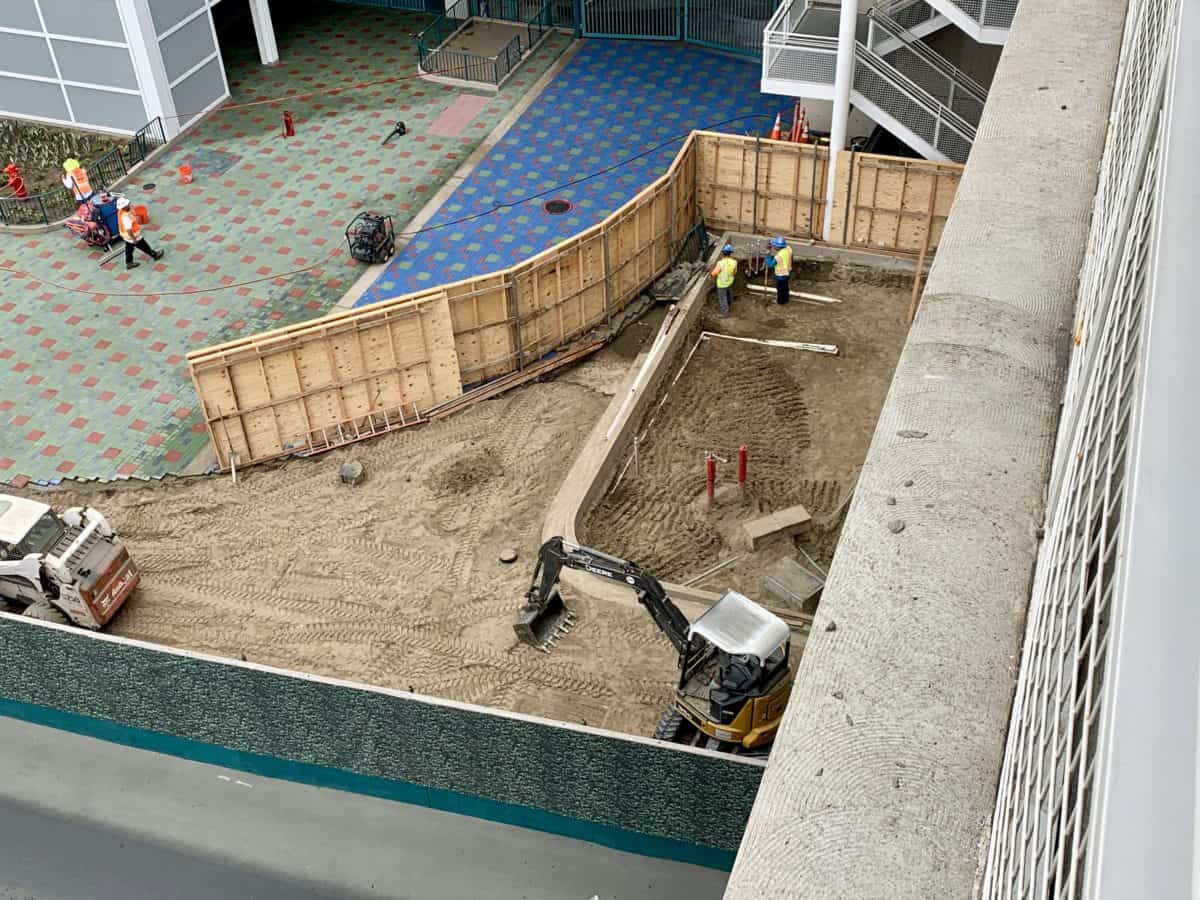 Pedestrian Bridge Installation Begins Pixar Pals Parking Structure Disneyland Resort 