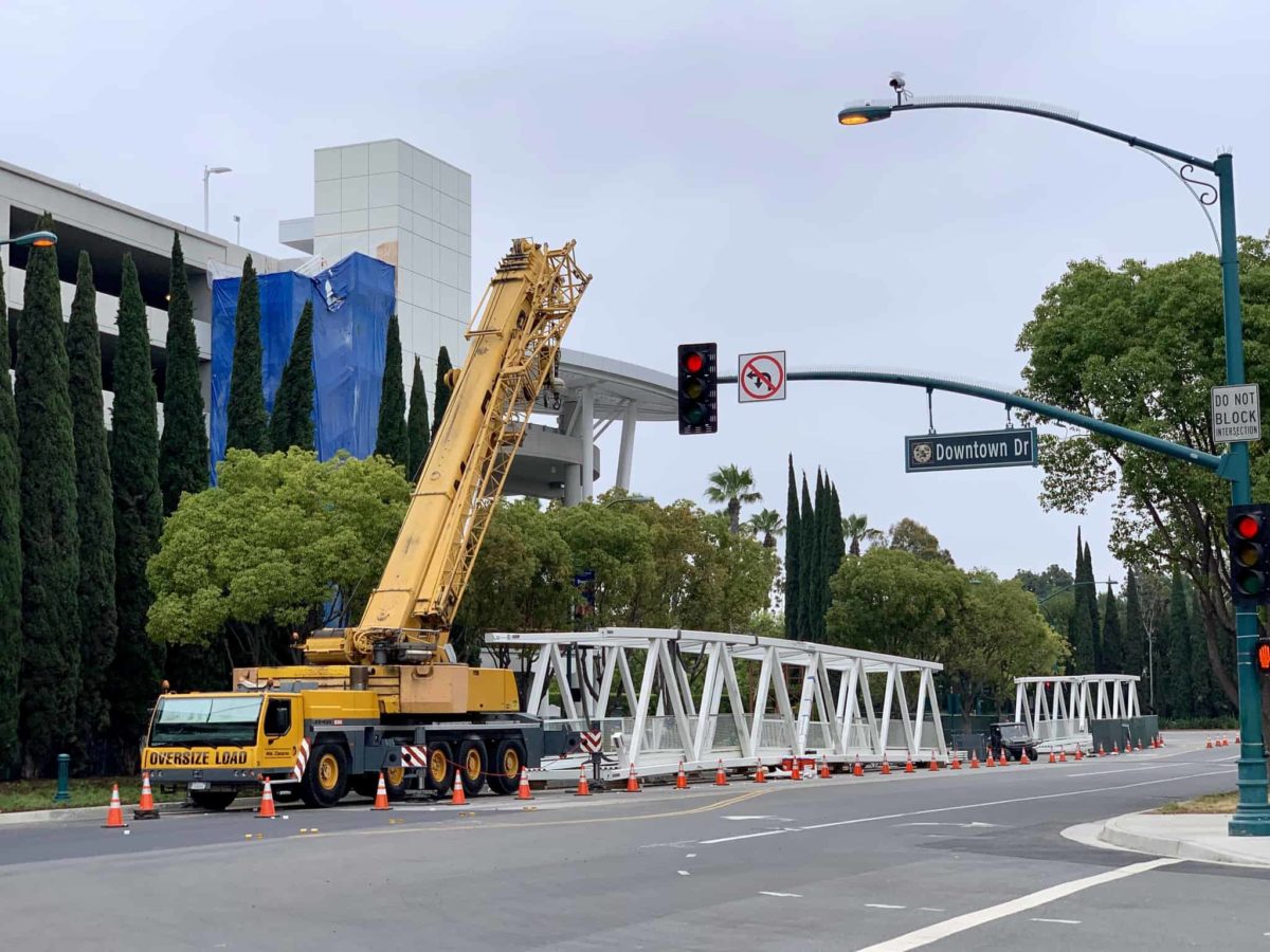 Pedestrian Bridge Installation Begins Pixar Pals Parking Structure Disneyland Resort