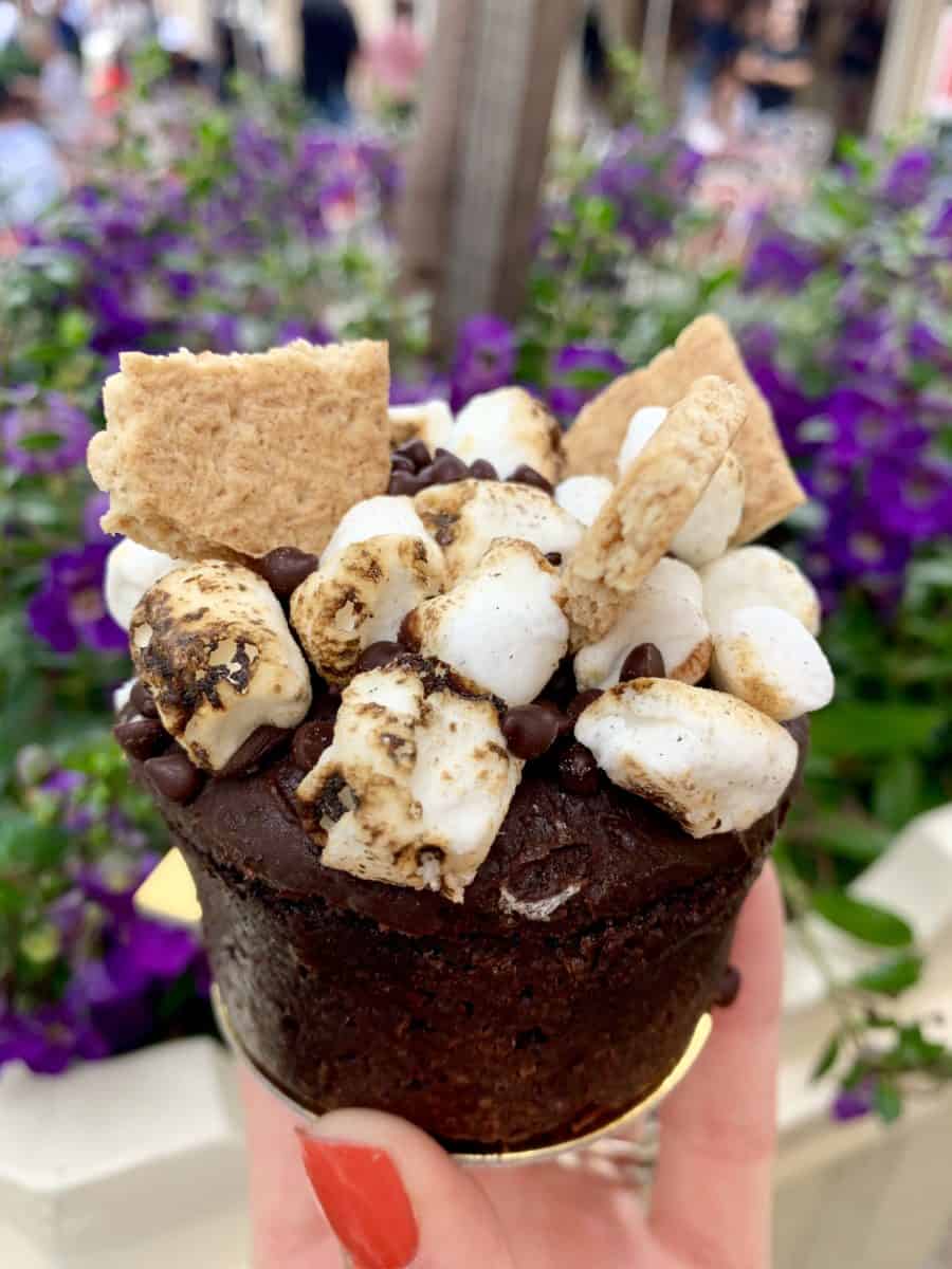 S'mores Brownie Jolly Holiday Bakery Disneyland Park