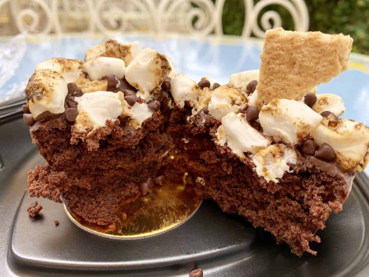 S'mores Brownie Jolly Holiday Bakery Disneyland Park
