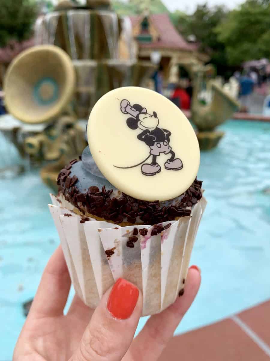 Steamboat Willie Cupcake Jolly Holiday Bakery Disneyland Park