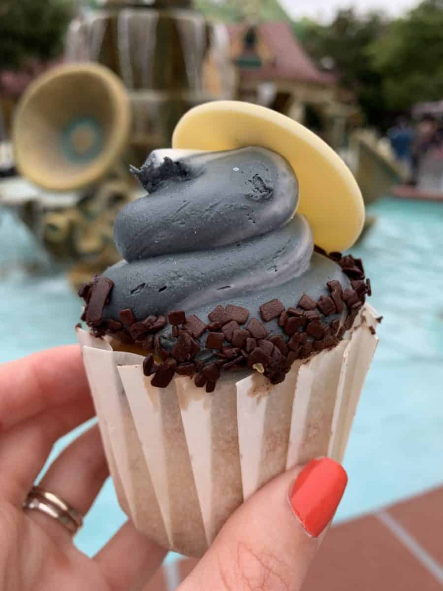 Steamboat Willie Cupcake Jolly Holiday Bakery Disneyland Park