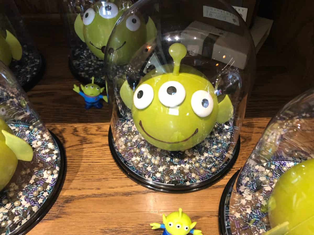 alien smiling