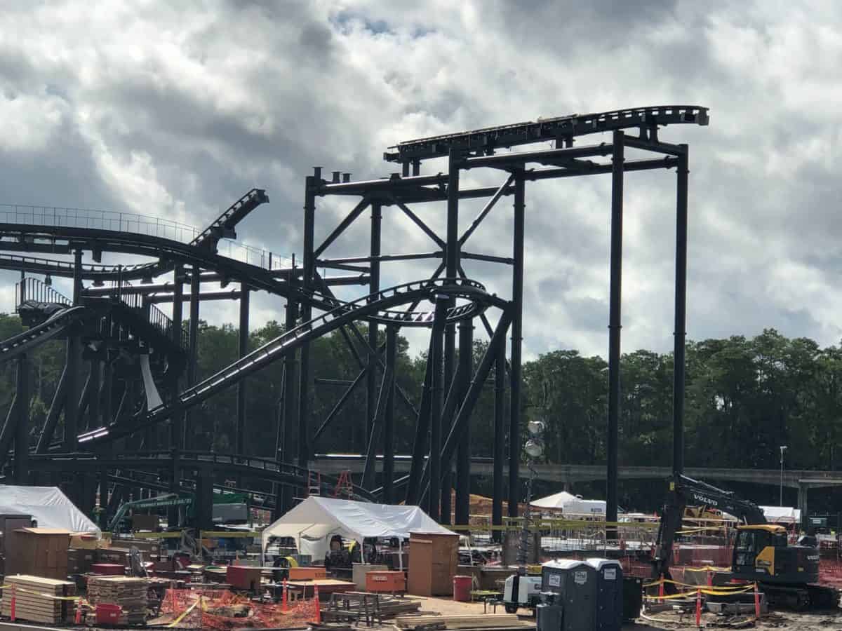 Support beams with one piece of flat track