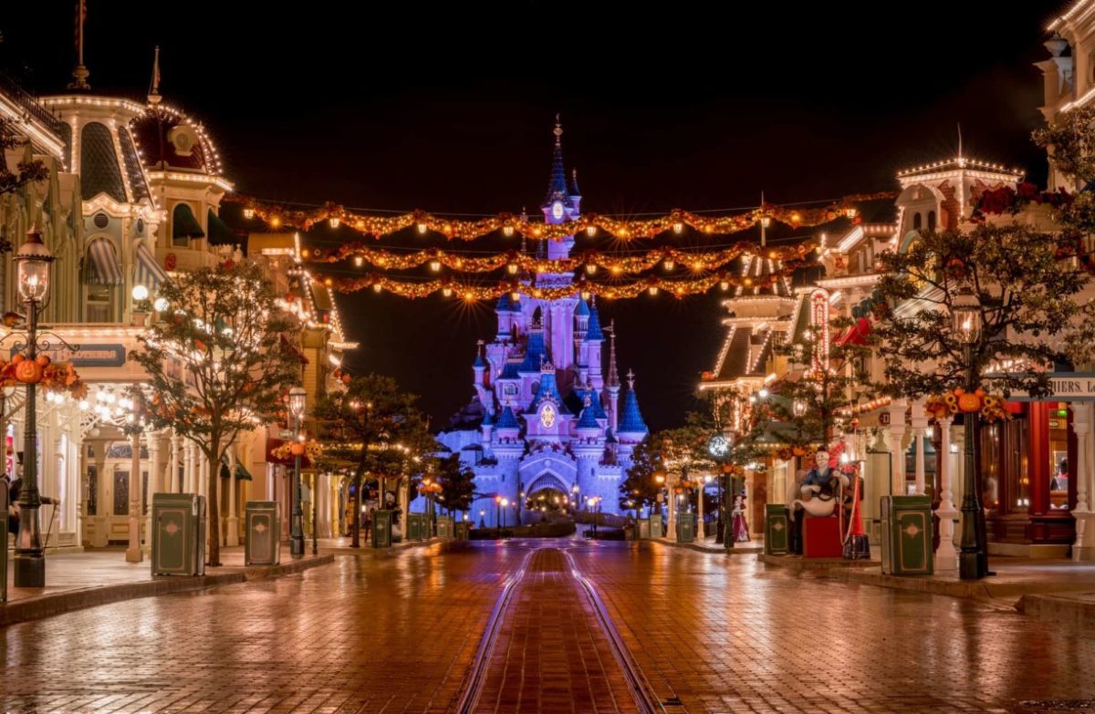 disneyland paris halloween main street