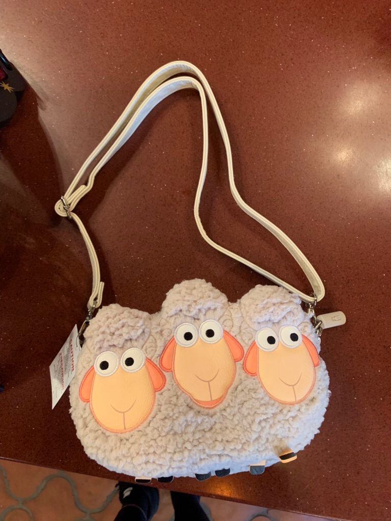 Toy Story Bo Peep Sheep Loungefly Purse Le Bat en Rouge Disneyland