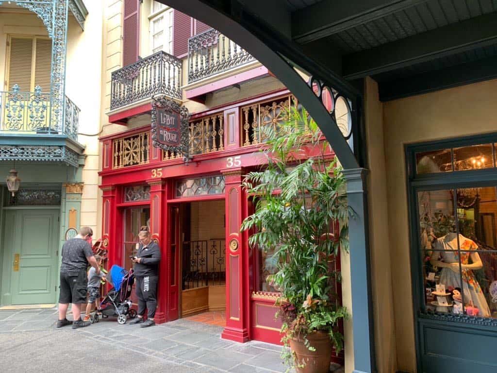 Le Bat en Rouge Disneyland New Orleans Square