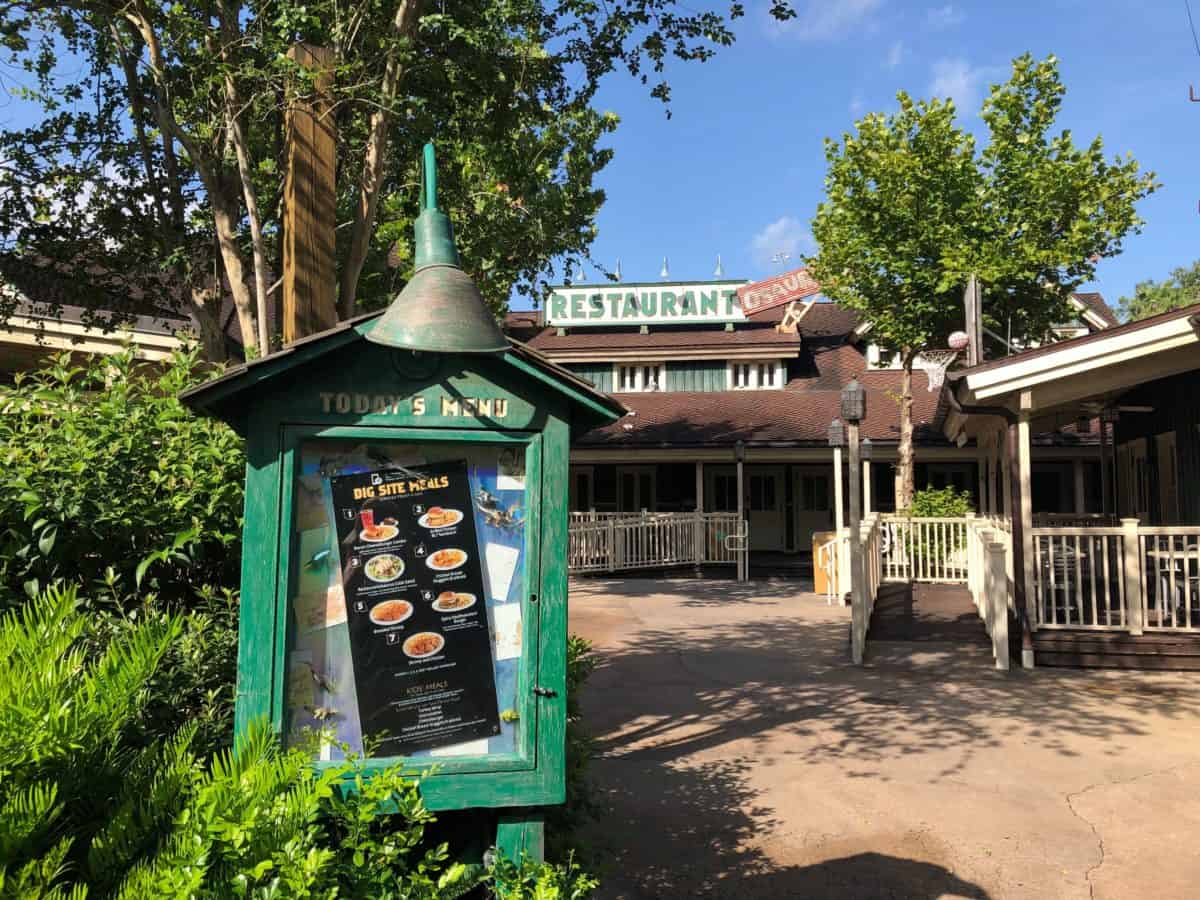 restaurantosaurus animal kingdom new plant based southwest burger salad june 2019