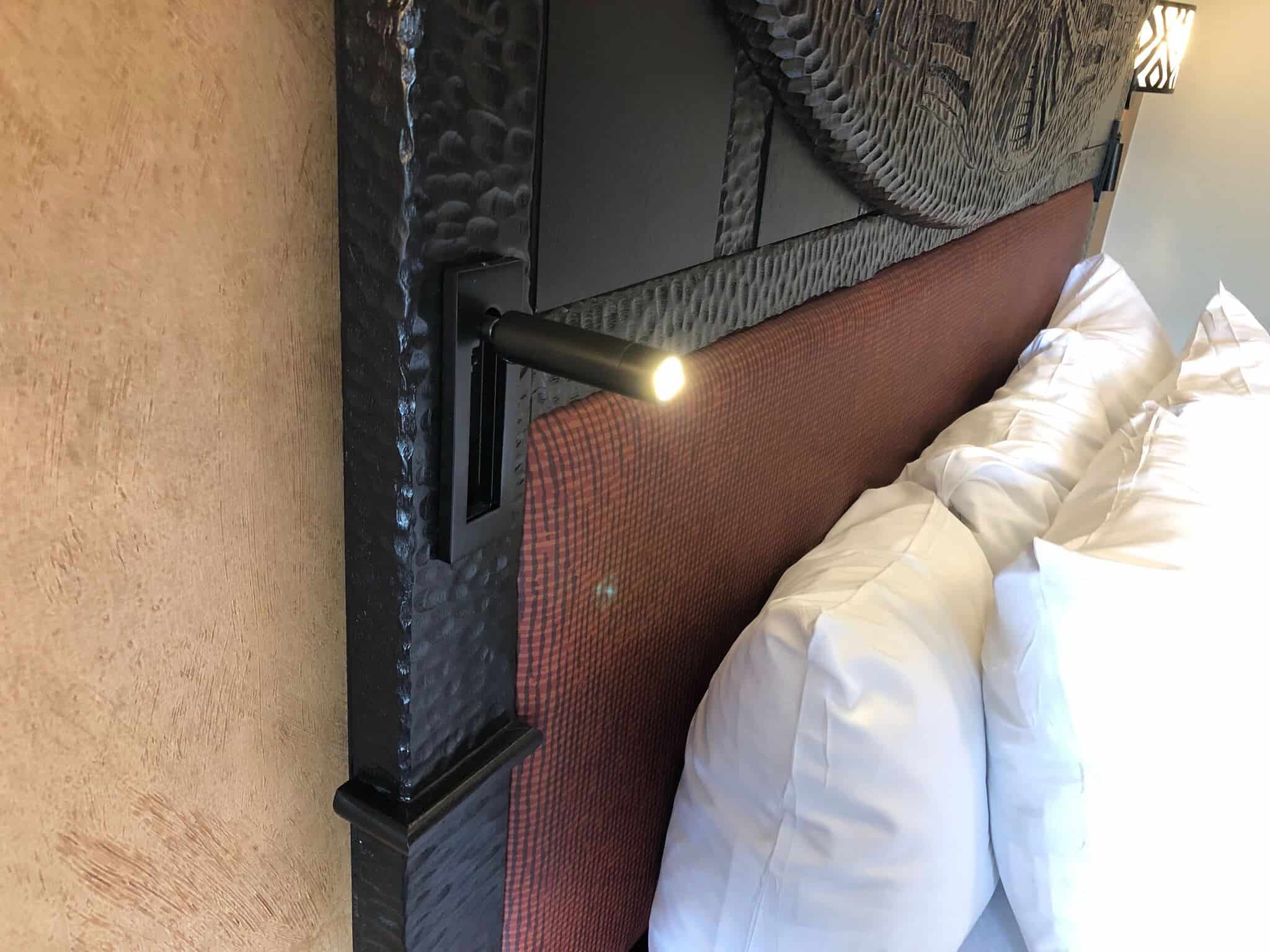 reading light on bed