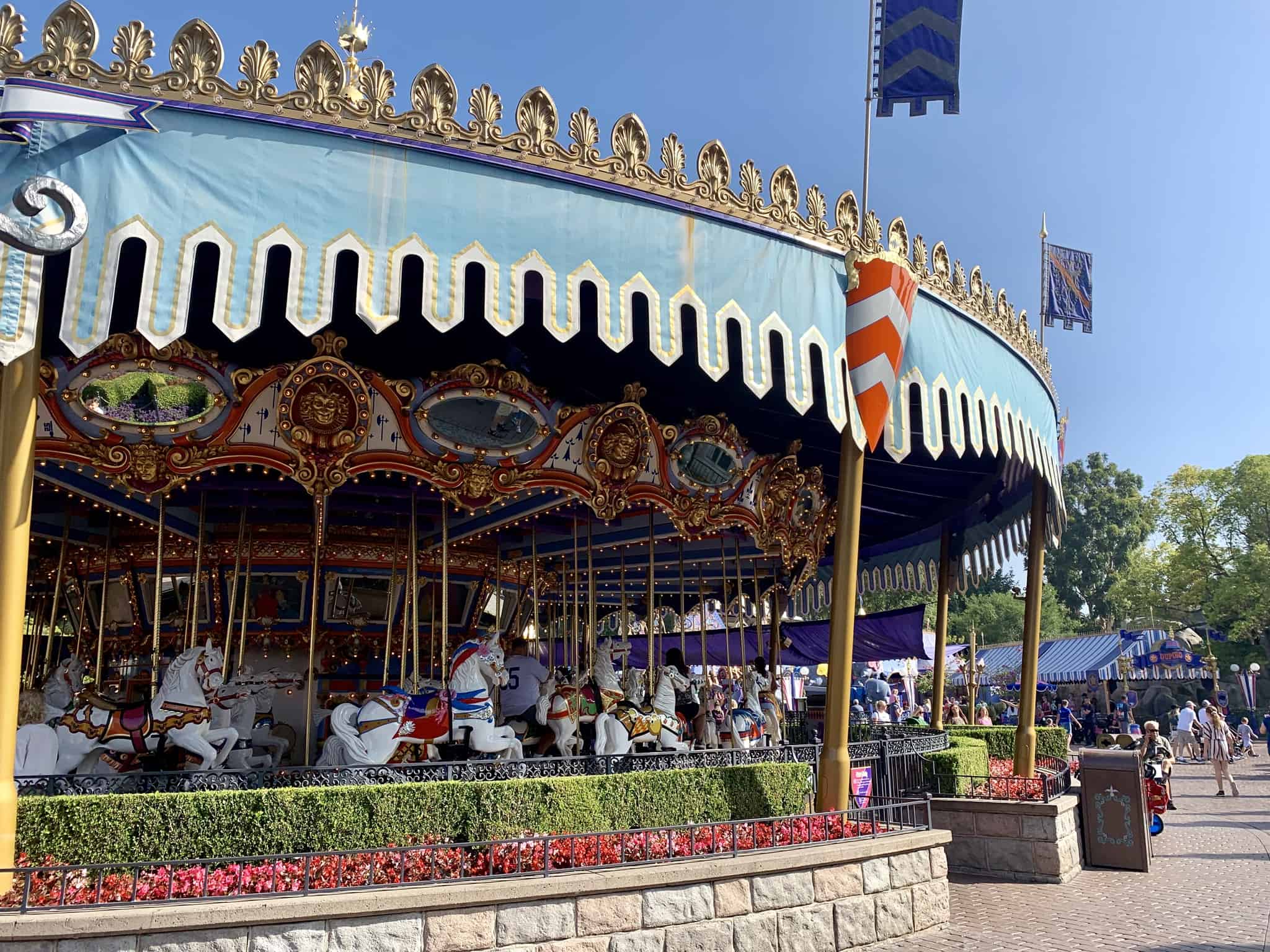 Disneyland Park Photo Report July 20 2019 Park Crowds, Buttons, and More 