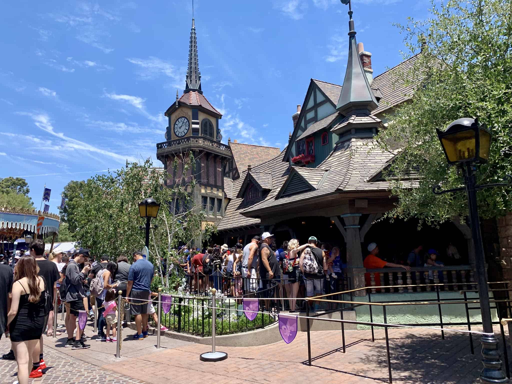 Disneyland Park Photo Report July 20 2019 Park Crowds, Buttons, and More