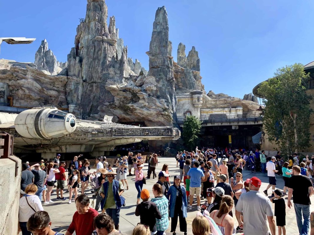 Disneyland Park Photo Report Summer Crowds July 9 2019
