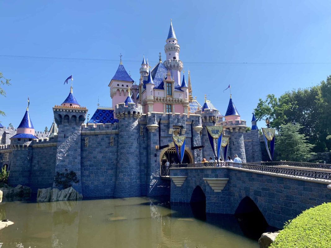 Disneyland Park Photo Report Summer Crowds July 9 2019