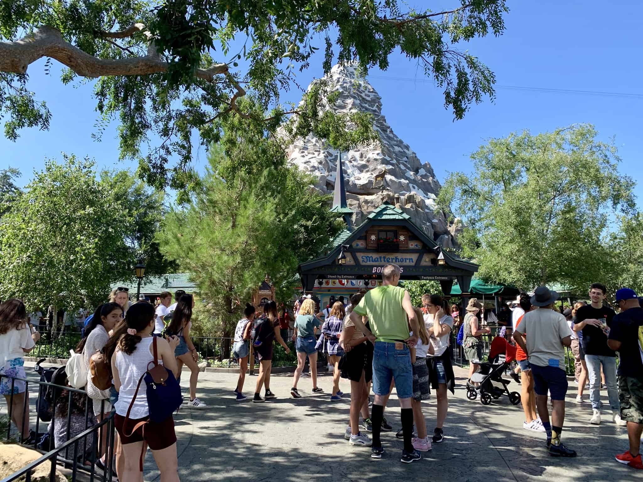 Disneyland Park Photo Report Summer Crowds July 9 2019